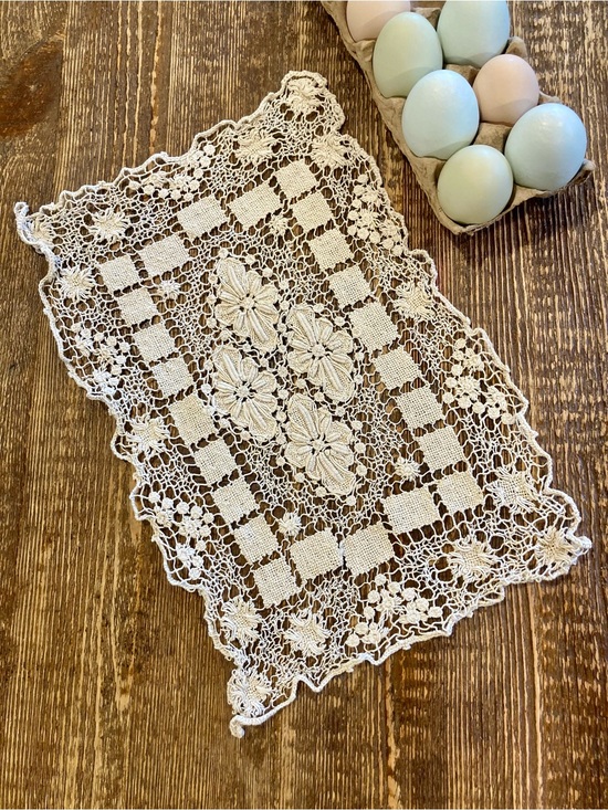 Unknown Other - Small Rectangle Doily Table Accent in Cream Flower Design Crochet